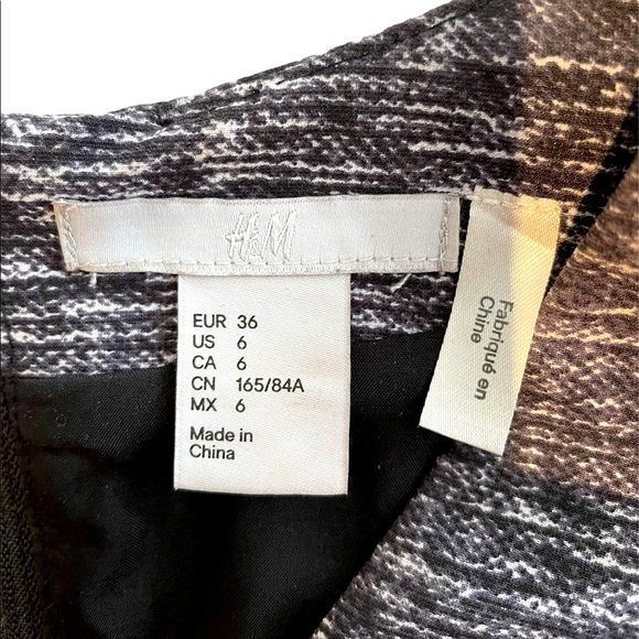 H & M Ladies V-Neck Dress - Picture 3 of 3